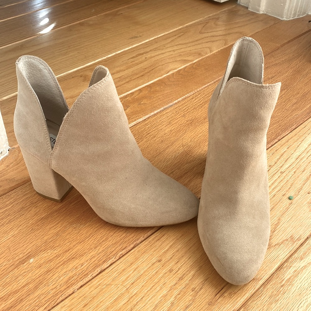 Steve Madden suede booties, size 6.5